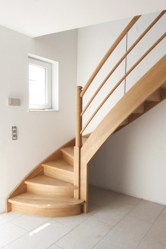 rampe ronde sur mesure pour escalier en bois 