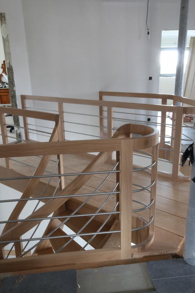 rampe d'escalier en bois sur mesure