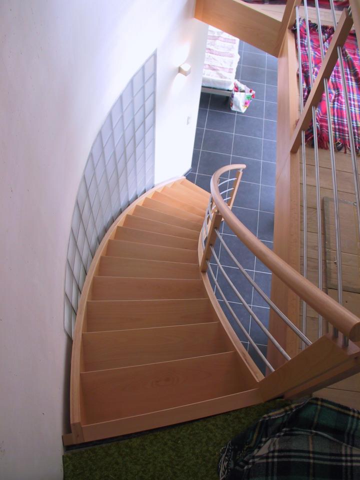 escalier balancé contemporain lamellé collé