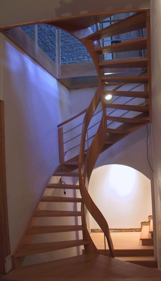 escalier hélicoïdal avec noyau évidé elliptique
