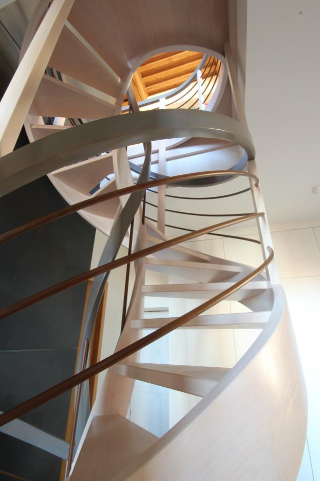 rampe d'escalier bois + acier rouillé sur mesure