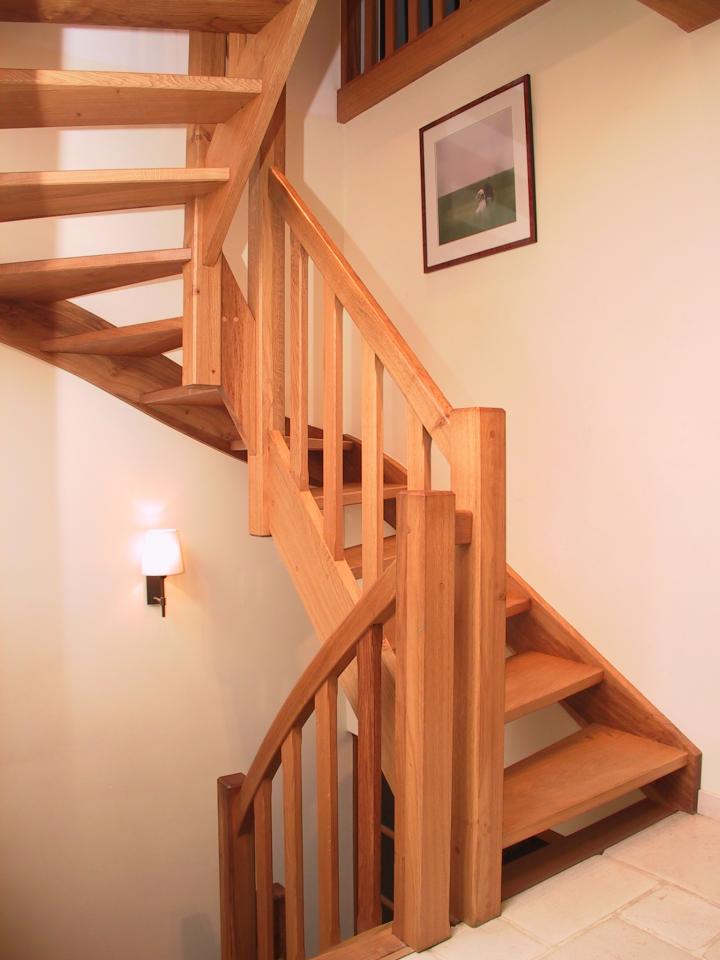 rampe escalier sur mesure avec fuseaux plats hainaut