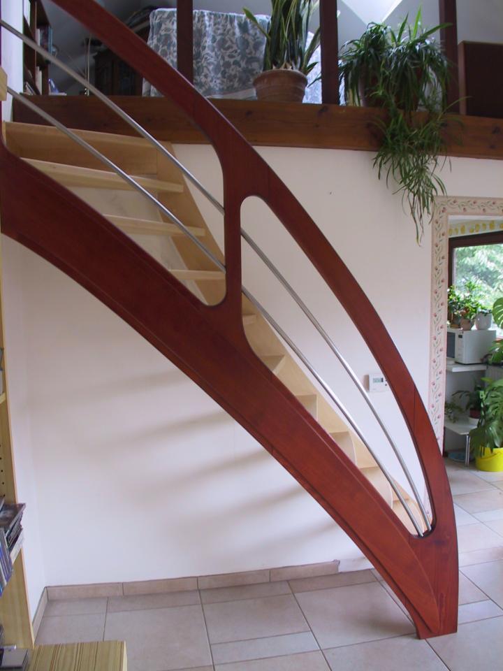 finition escalier en bois