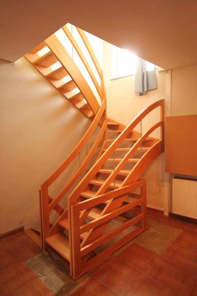 escalier demi tournant (2 quart tournant) contemporain sur mesure