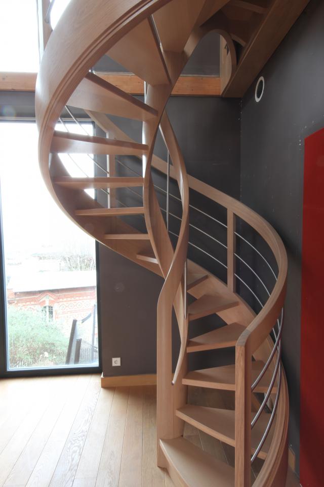 escalier hélicoïdal avec noyau de 30 cm de diamètre Paris